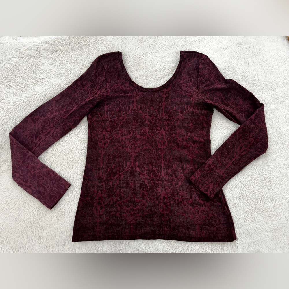 Long-Sleeve Scoop Neck Burgundy Textured Top